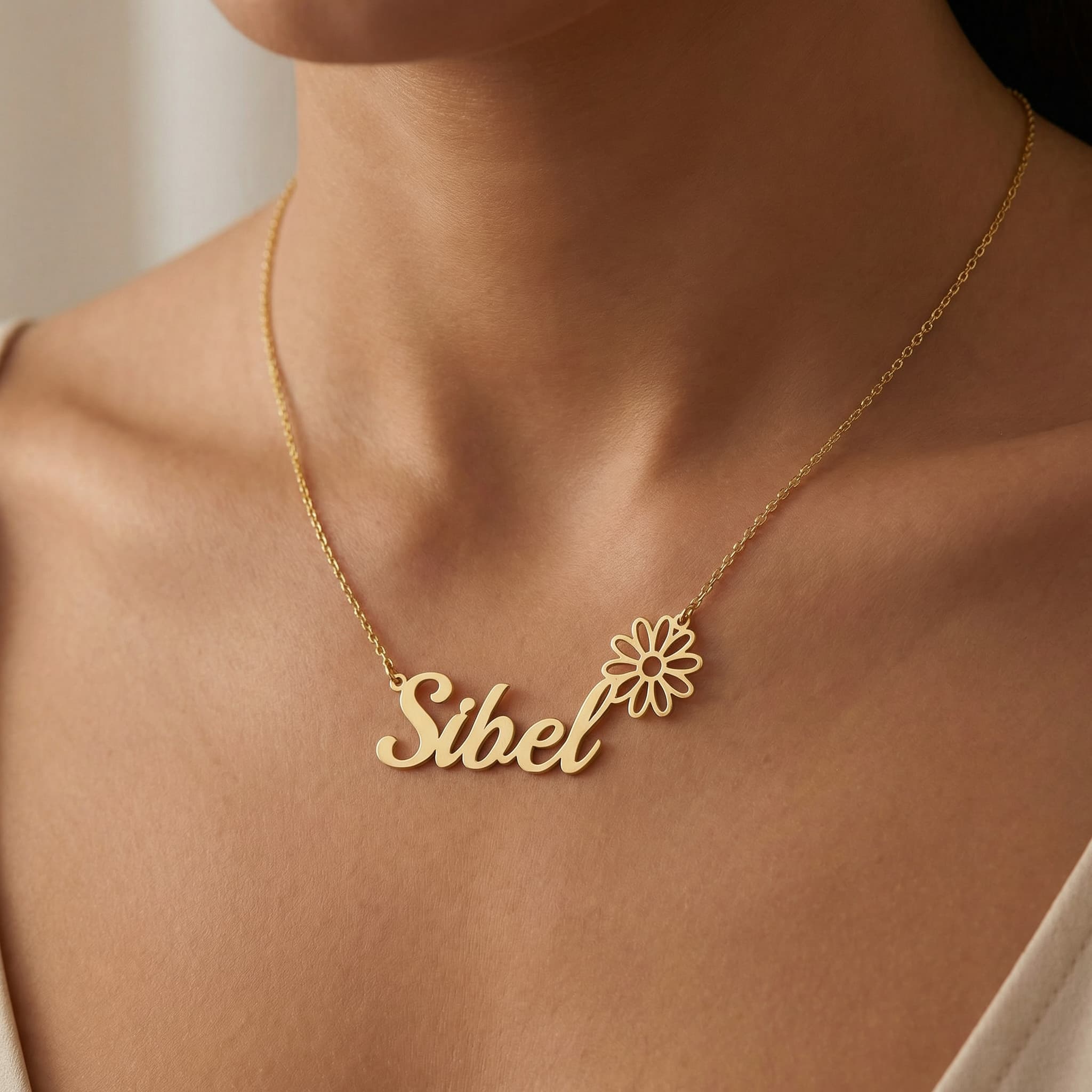 Papatya Detaylı İsimli 925 Ayar Gümüş Kolye